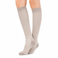 Chaussettes hautes 39-42 beige en maille côtelée style classique